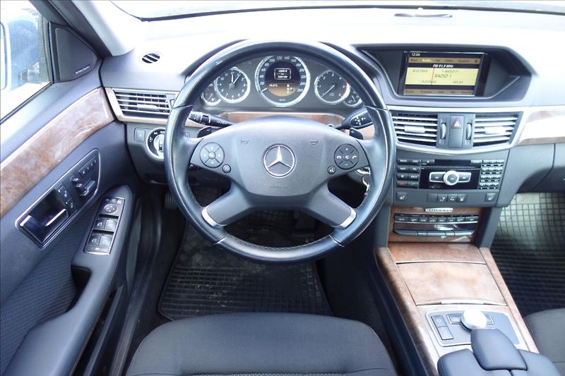 Mercedes-Benz Třídy E 350 CDi 195KW,ELEGANCE. - fotka 18 z 35
