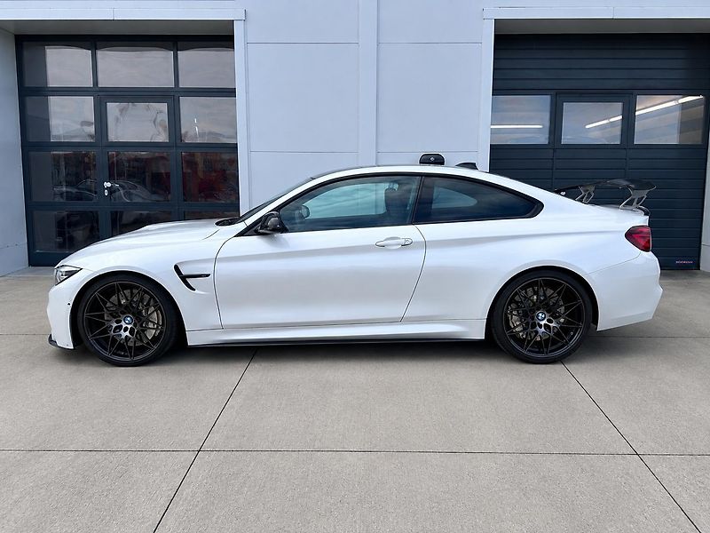 BMW M4 Competition M-Performance - fotka 3 z 25