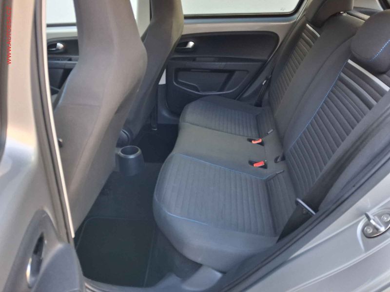 Volkswagen up! (2014) 1.0 MPi, CUP, AC, výhřev sed - fotka 10 z 15