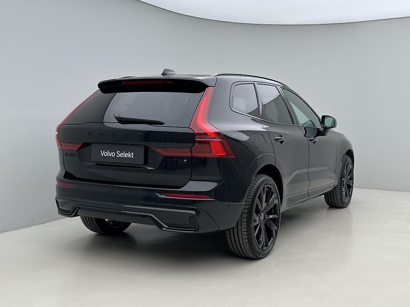 Volvo XC60 T6 AWD BLACK EDITION RESKIN - fotka 13 z 50