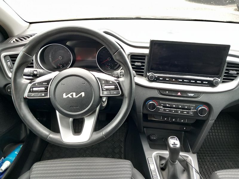 Kia Ceed SW (2022) 1,5 T-GDi GPF TOP         - fotka 7 z 12