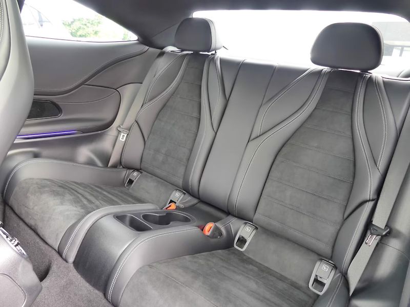 Mercedes-Benz CLE 300 4M AMG Pano NezTop DIGI.Li - fotka 12 z 17