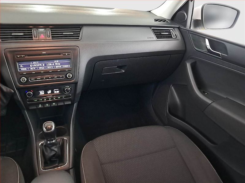 Škoda Rapid (2013) 1.2 TSI, ČR,1.maj - fotka 8 z 18