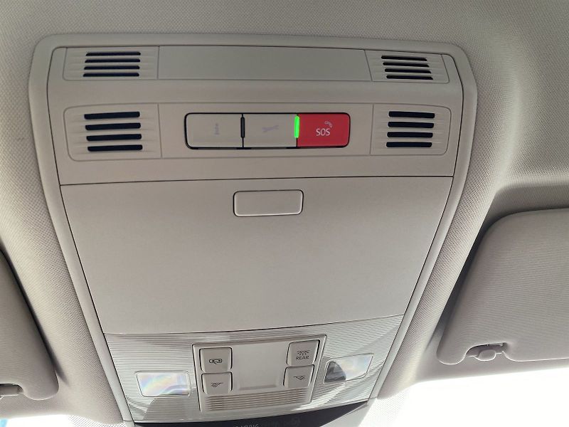 Volkswagen Passat (2020) Variant 2.0 TDI DSG 4Motion - fotka 18 z 34