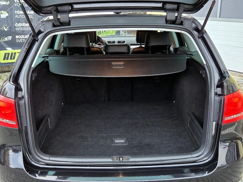Volkswagen Passat TDi Highline, SERV.KNIHA       - fotka 20 z 51