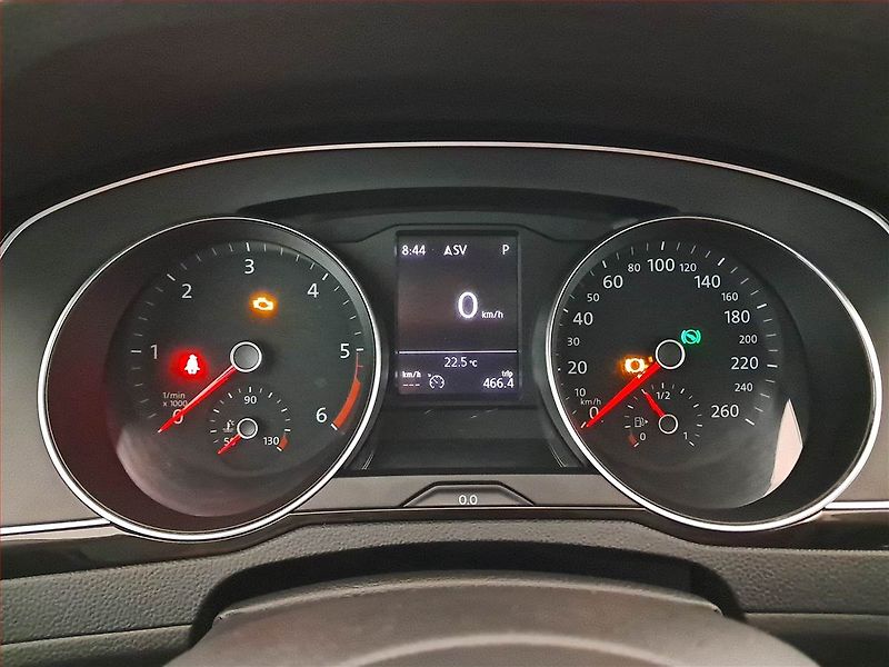 Volkswagen Passat (2015) 2.0 TDI, Automat, Navi - fotka 11 z 17