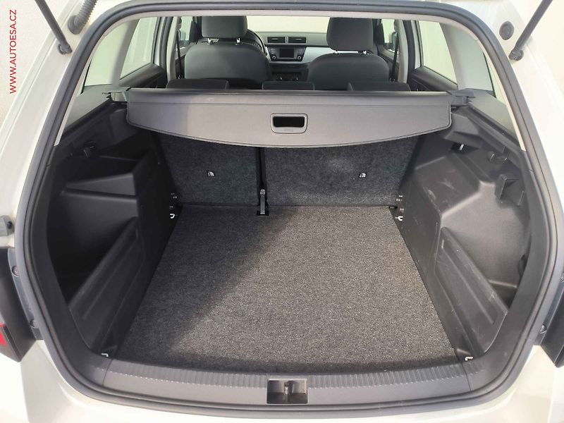 Škoda Fabia (2015) 1.2 TSi, 1.maj,ČR, Ambition - fotka 7 z 16