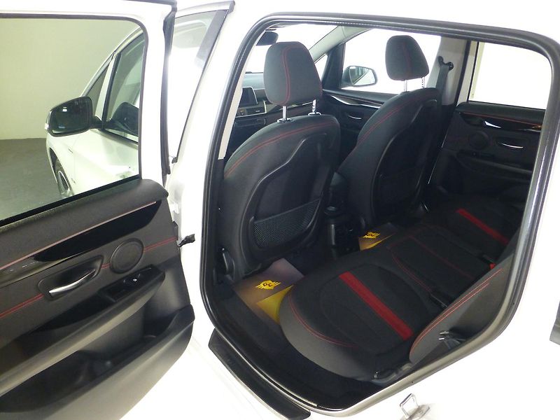 BMW Řada 2 (2016) 2,0D*NAVI*ALU*VYHŘ.SED*M.PAKET - fotka 12 z 28