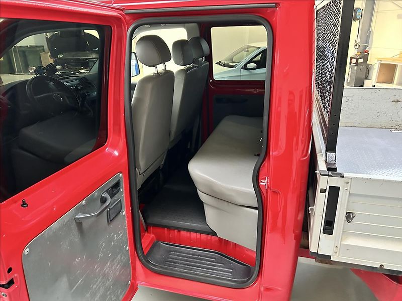 Volkswagen Transporter 2,5   96kW,6.MÍST,VALNÍK,TAŽNÉ - fotka 12 z 18