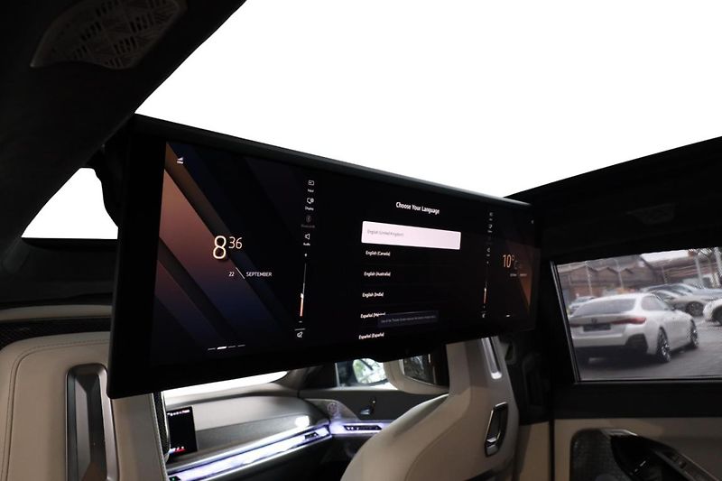 BMW i7 M70 - fotka 29 z 38