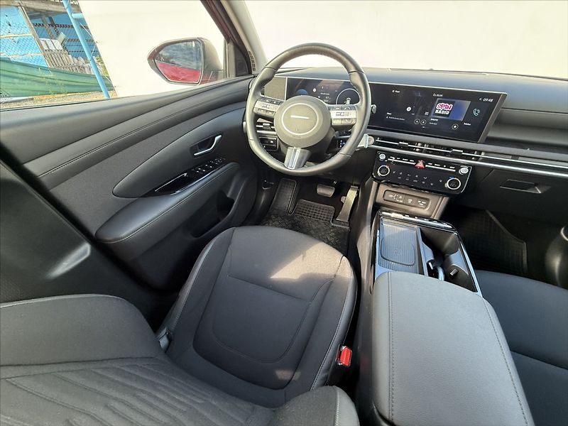 Hyundai Tucson 1,6 T-GDI 118kW DCT Premium - fotka 12 z 25