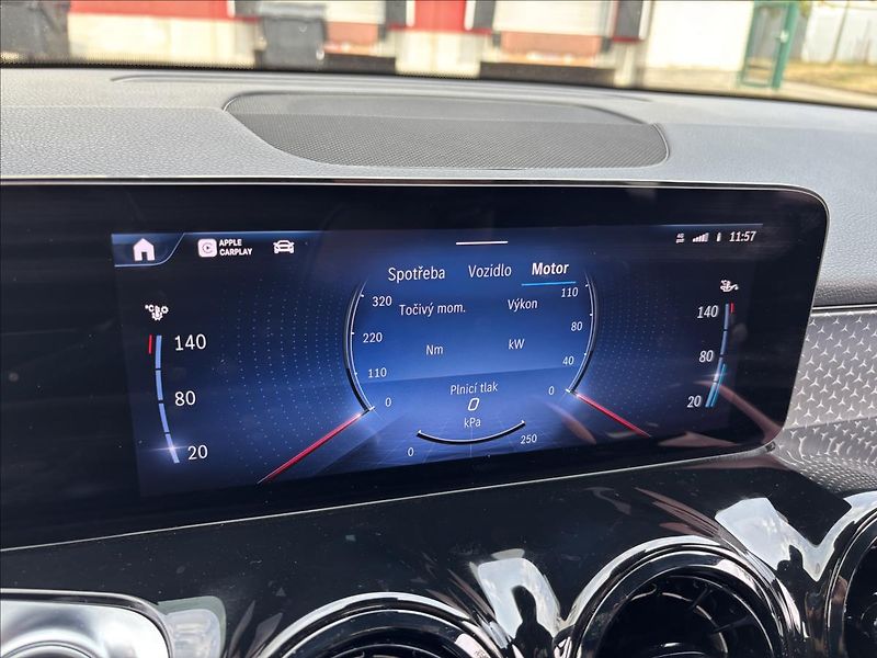 Mercedes-Benz GLB 2,0 200d 110kW 4Matic DCT - fotka 47 z 52