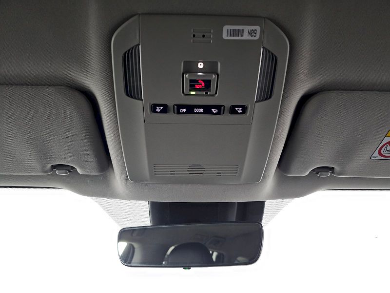 Toyota Highlander (2024) 2.5 HEV 248k 4X4 COMFORT - fotka 25 z 27
