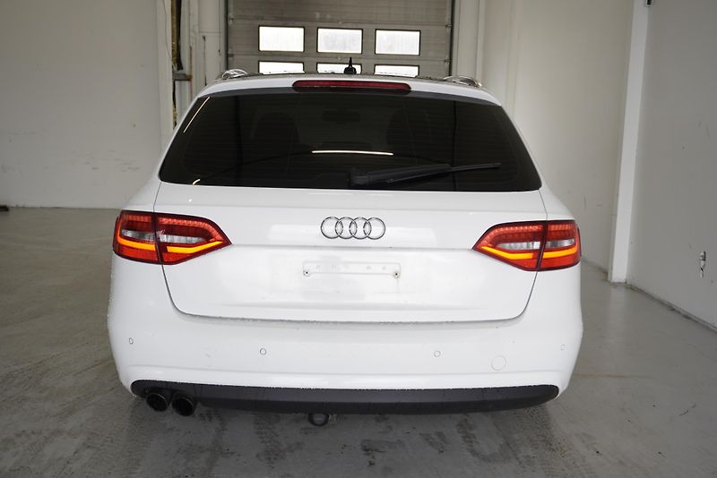 Audi A4 2,0 TDI S-LINE - fotka 6 z 30