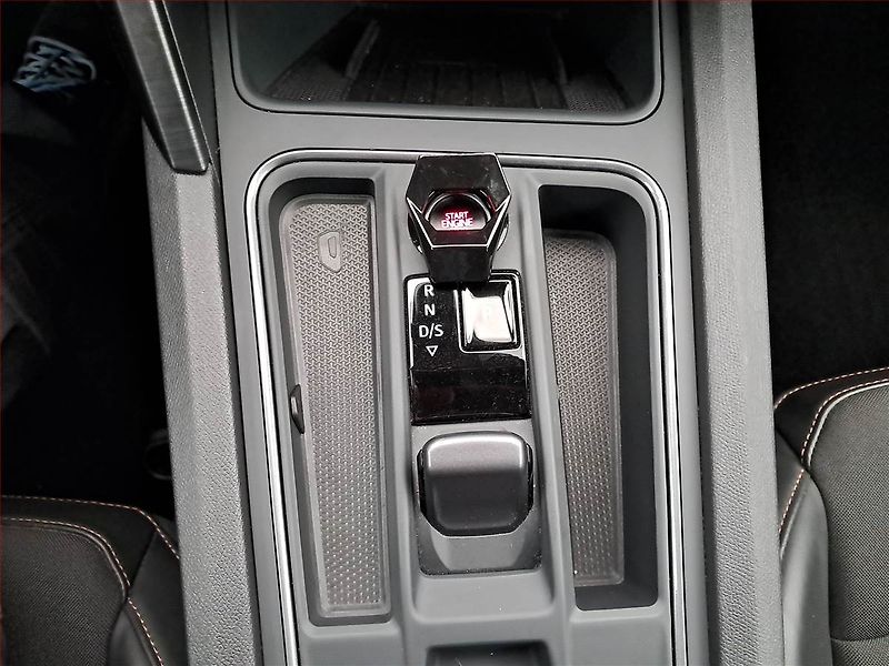 Cupra Formentor (2022) 1.4 e-Hybrid - fotka 16 z 20
