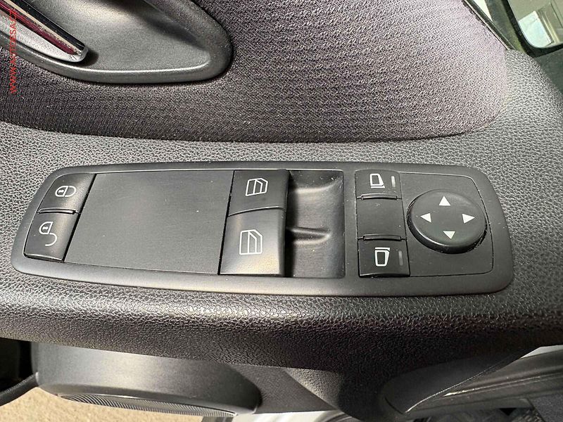 Mercedes-Benz Třídy A (2007) 1.5i, Klima - fotka 12 z 14