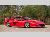 Ferrari je ikona světa motorů, ale to neznamená, že by se někdo nemohl pokusit tento italský klenot vylepšit. Mnichovský úpravce Koenig Specials se toho nebál a v roce 1985 si pro Testarossu připravil dvojité přeplňování.
