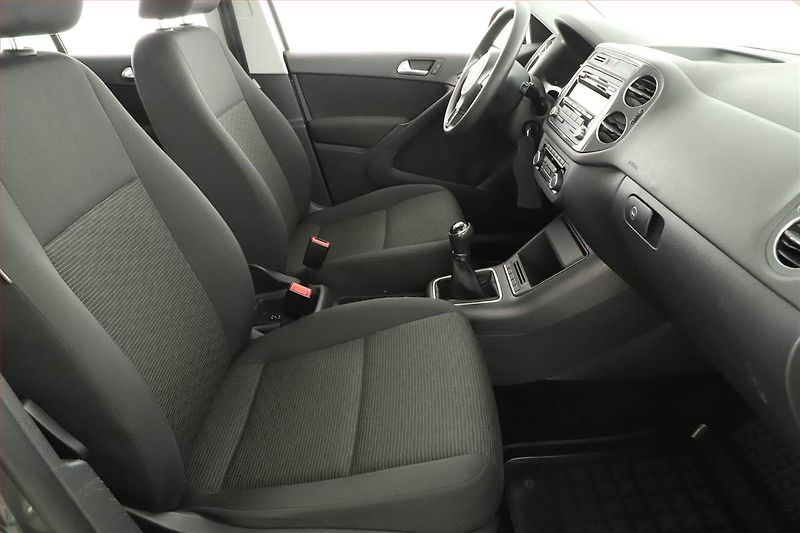 Volkswagen Tiguan (2012) 1.4 TSI, Tempomat - fotka 7 z 12