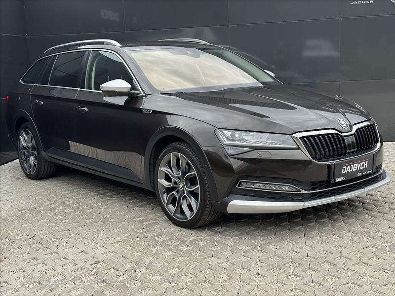Škoda Superb 2,0 TDI 140kW Scout 4x4 DSG ČR - fotka 2 z 31