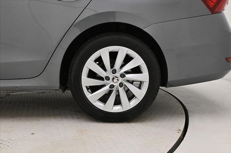 Škoda Octavia 2,0 TDI 110 KW DSG EL.KUFR Zár - fotka 31 z 31