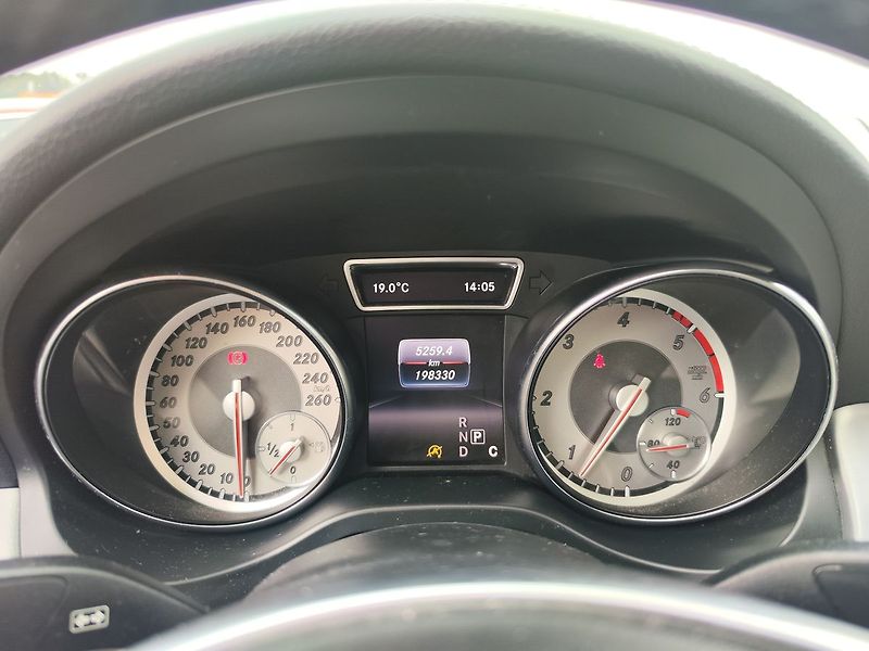 Mercedes-Benz CLA CLA200/130kW AMG LINE AT - fotka 14 z 26