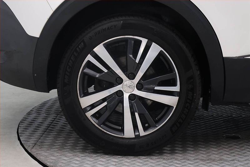 Peugeot 5008 (2017) PureTech 130, Automat, 7 míst - fotka 15 z 21