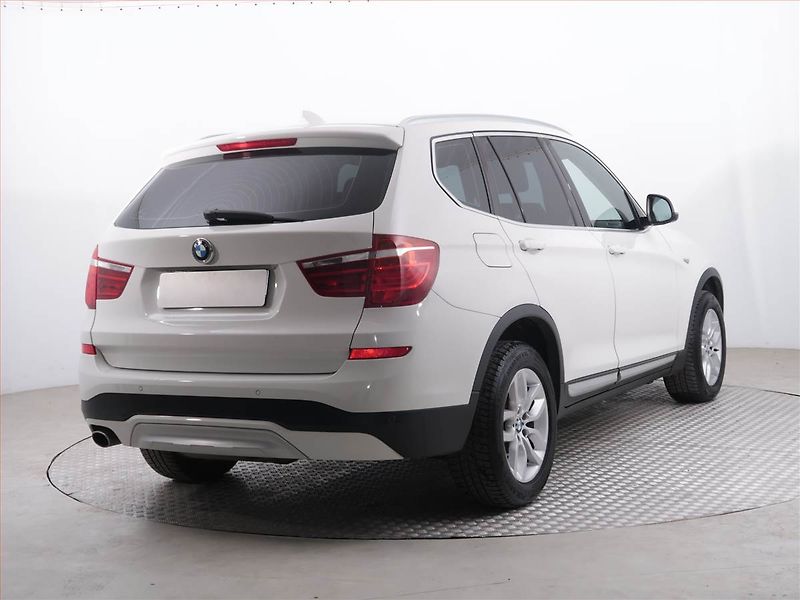 BMW X3 (2015) xDrive20d, 4X4, Automat - fotka 5 z 22