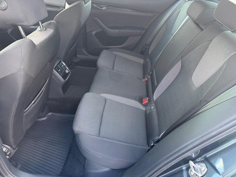 Škoda Octavia (2022) AMBITION 1.5TSI 110kW CZ DPH - fotka 8 z 11