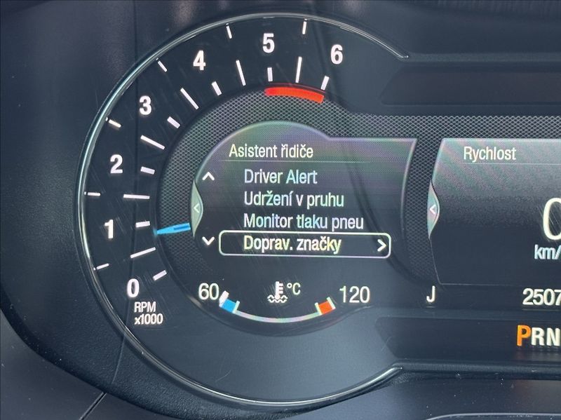 Ford Mondeo 2,0 TDCi TITANIUM tažné ČR - fotka 28 z 50