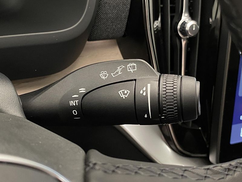 Volvo XC90 (2026) T8 AWD Plug-in BRIGHT PLUS 7m - fotka 33 z 72