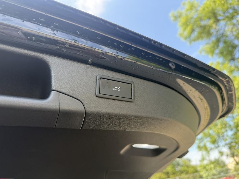 Volkswagen Passat Elegance 2.0 TDI 110 kW DSG Va - fotka 25 z 26