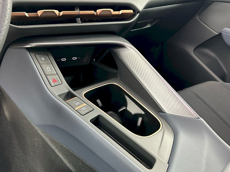 Cupra Terramar (2026) VZ 2.0 TSI 195kW 4x4 DSG - fotka 24 z 33