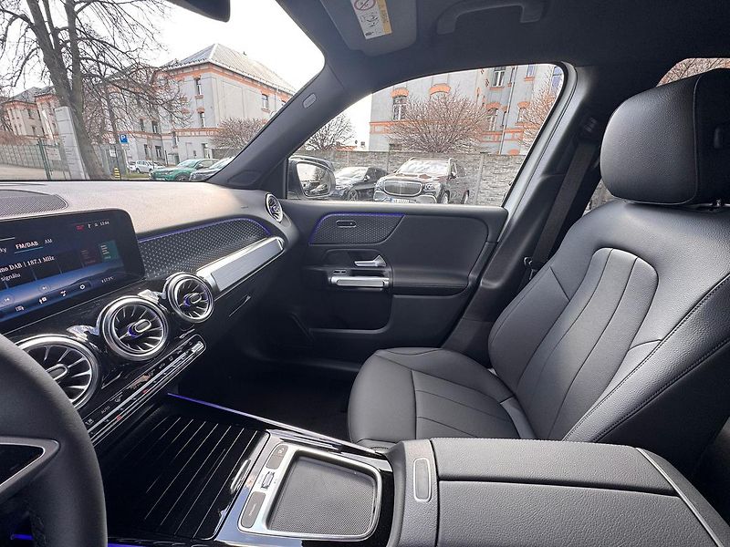 Mercedes-Benz GLB (2026) 200 d 4MATIC - fotka 14 z 22