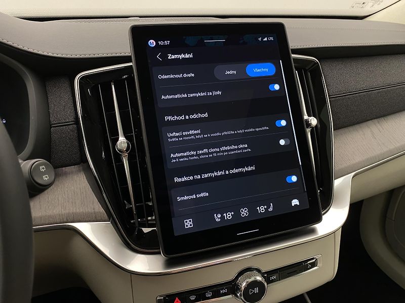 Volvo XC90 (2026) T8 AWD RECHARGE DARK ULTRA - fotka 62 z 79