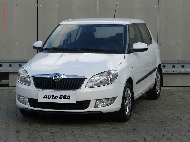 Škoda Fabia (2011) 1.6 TDi, 2.maj,ČR, El.výbava - fotka 3 z 14