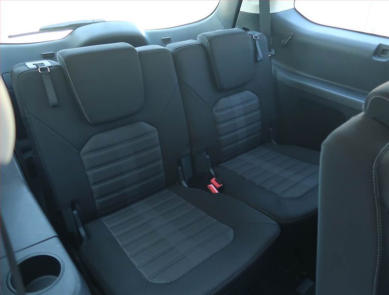 Ford Galaxy (2022) 2.0 EcoBlue - fotka 16 z 23