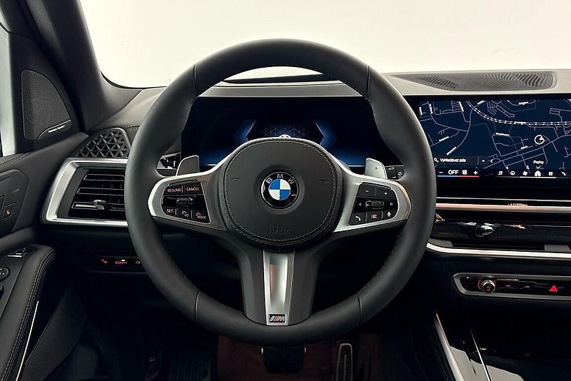 BMW X5 xDrive30d - fotka 8 z 16