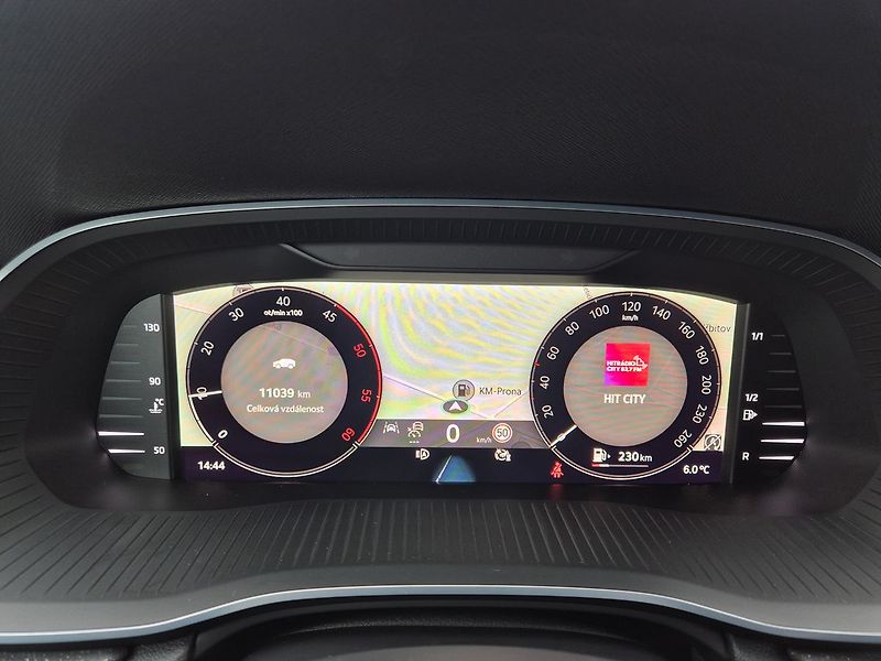 Škoda Octavia Combi 2,0 TDI Top Selection, w - fotka 14 z 29