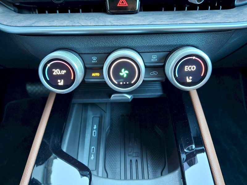 Škoda Superb (2025) Combi iV L&K DSG 1,5TSi 150kW - fotka 29 z 35
