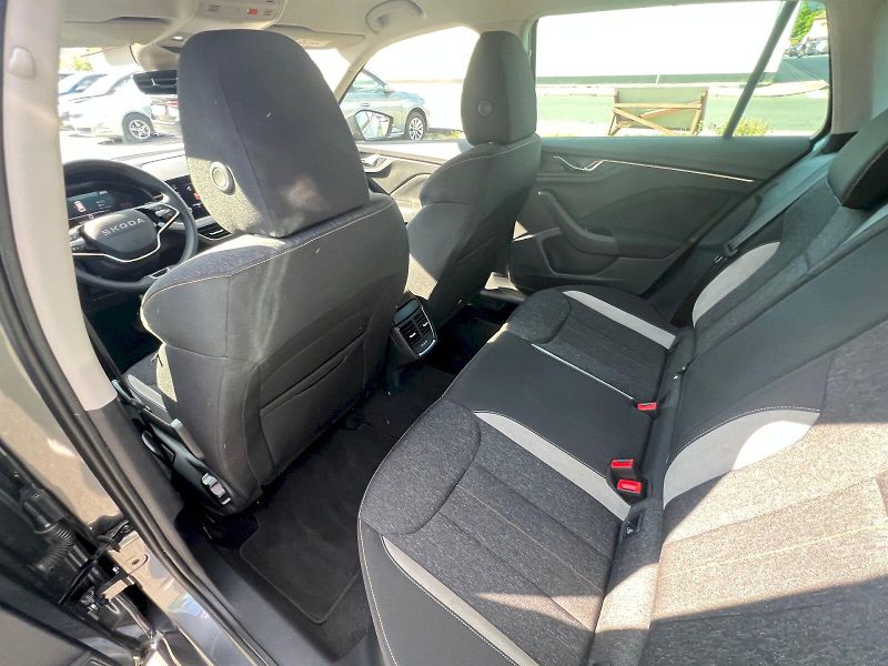 Škoda Kamiq (2025) Top Selection 1.0TSi 85kW 7°au - fotka 13 z 28