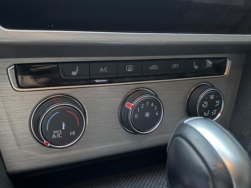 Volkswagen Passat Variant (2023) 2.0 Tdi 122 hp - fotka 8 z 17