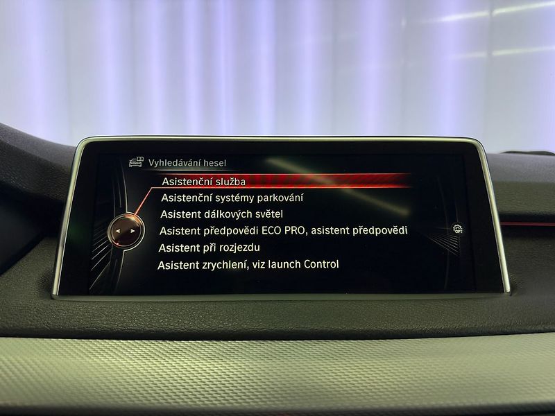BMW X5 M50d xDrive M-PAKET, HUD, EL. - fotka 21 z 33