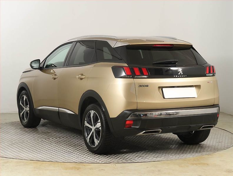 Peugeot 3008 (2017) Allure 1.6 BlueHDi, Automat - fotka 4 z 24