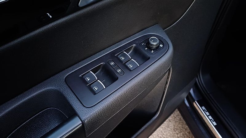 Volkswagen Sharan (2019) TDI 130kW 4Motion 7.míst-DPH - fotka 27 z 50
