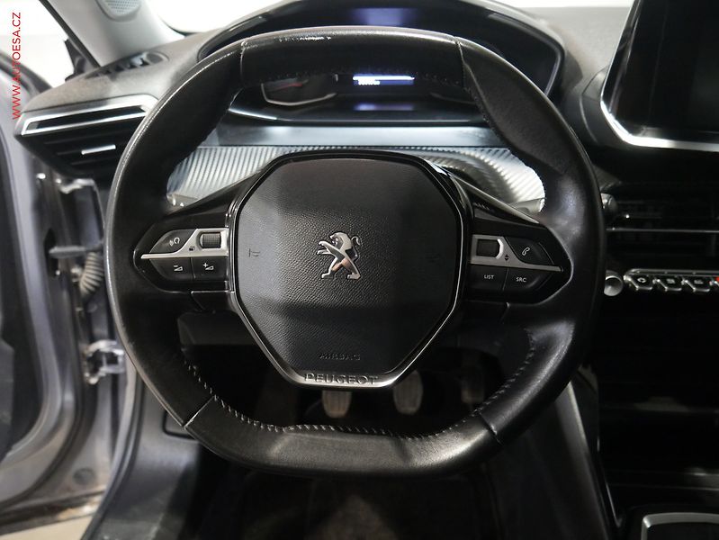 Peugeot 2008 (2020) 1.2PT, ČR, Active - fotka 12 z 17