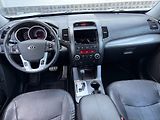 Kia Sorento (2011) 7MÍST/2.2d AT 145kW/BEZ KOROZE - náhled 9