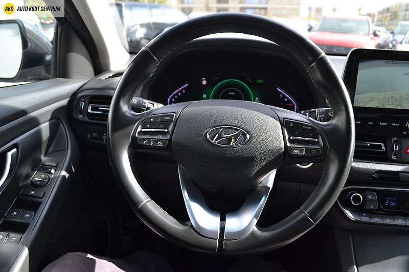 Hyundai i30 FASTBACK 1,5 T-GDI MT STYLE - fotka 39 z 62