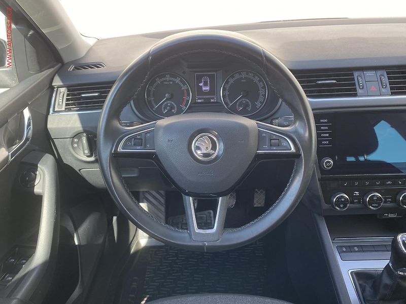 Škoda Octavia (2019) 1.5 TSi, Soleil, LED, navi, - fotka 11 z 19