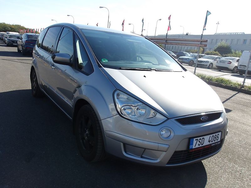 Ford S-MAX 2,0i 107kW ! KRASAVEC !!! - fotka 7 z 32