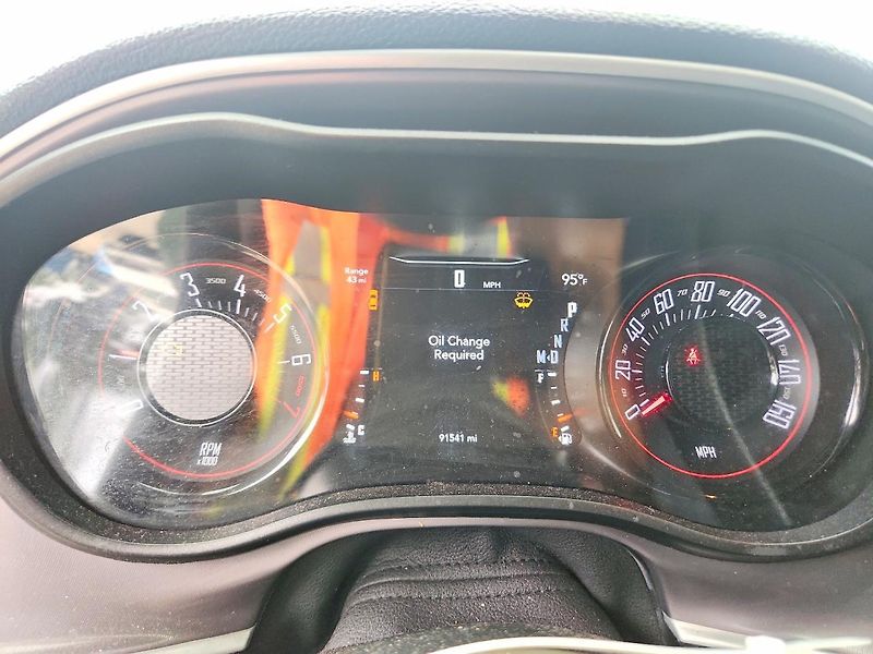Dodge Challenger (2022) SXT 3.6 - fotka 9 z 11